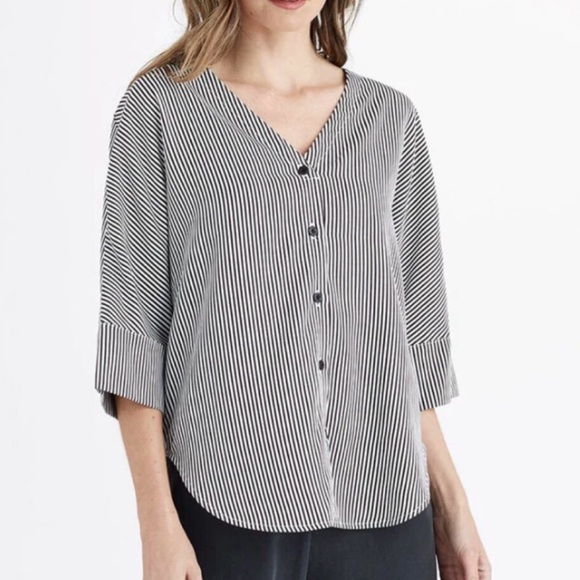 VETTA Tops - VETTA Boyfriend Shirt Striped Button Down Black White Size Small